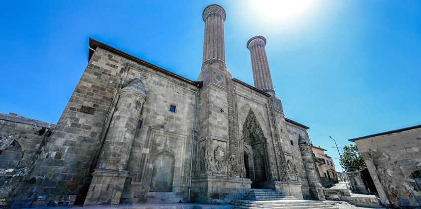 Sömestir Özel Uçak & Doğu Ekspresi İle Kars Erzurum Turu Thy İle / 2 Gece Otel Konaklaması