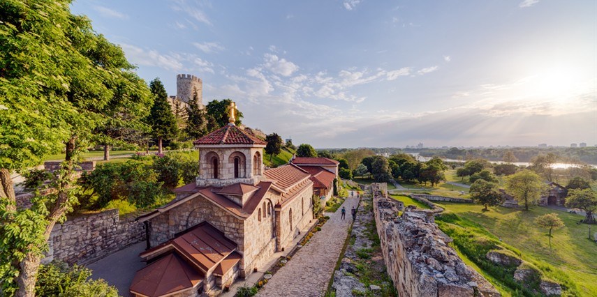 Orta Avrupa Turu AnadoluJet Havayolları ile Sabiha Gökçen Hareketli Yaz Dönemi